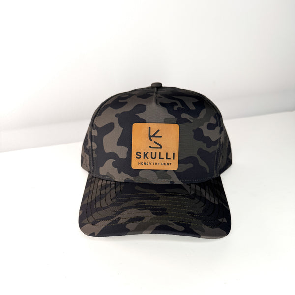 SKULLI PERFORMANCE HAT - CAMO/BUCKSKIN
